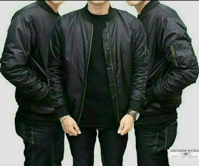 JAKET BOMBER ANTI BARA