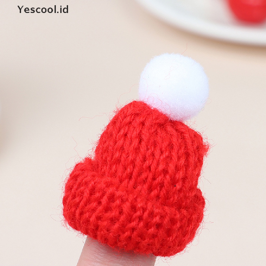 (Yescool) 2pcs / Set Topi Kupluk + Syal Mini Tema Natal Untuk Aksesoris Boneka