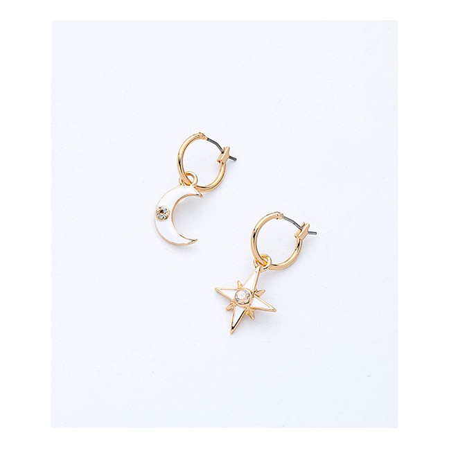 LRC Anting Tusuk Fashion Gold Diamond Glazed Star-moon Asymmetrical Earrings F75086