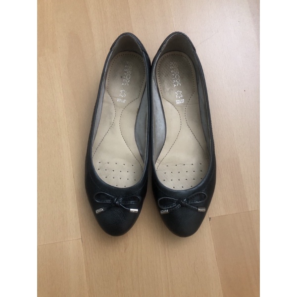 Preloved Geox Respira Sepatu Wanita Navy size 39