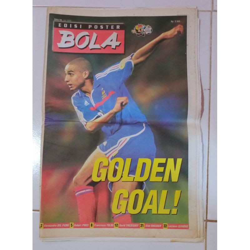 Tabloid BOLA edisi poster.edisi keempat