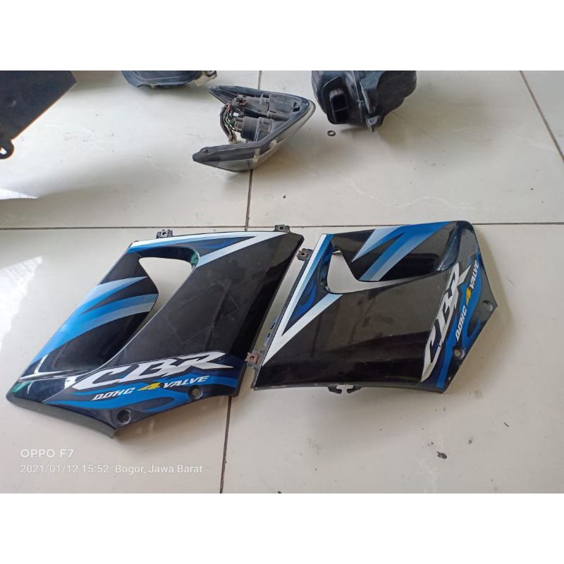 midle cover body samping fairing 2nd ori cbr150r old built up thailand kpp