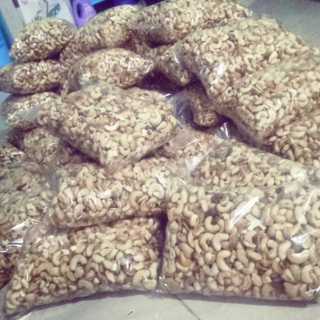 

Kacang mente ukuran 1 kg