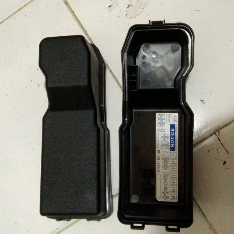 Penutup Box Atau Cover Box Sekring Mobil Daihatsu Xenia Toyota Avanza 2016 Original