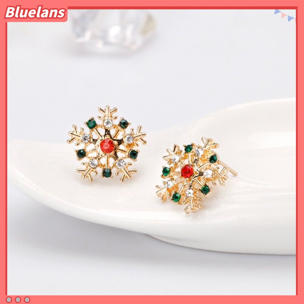 Anting Stud Desain Snowflake Natal Aksen Berlian Imitasi Untuk Wanita