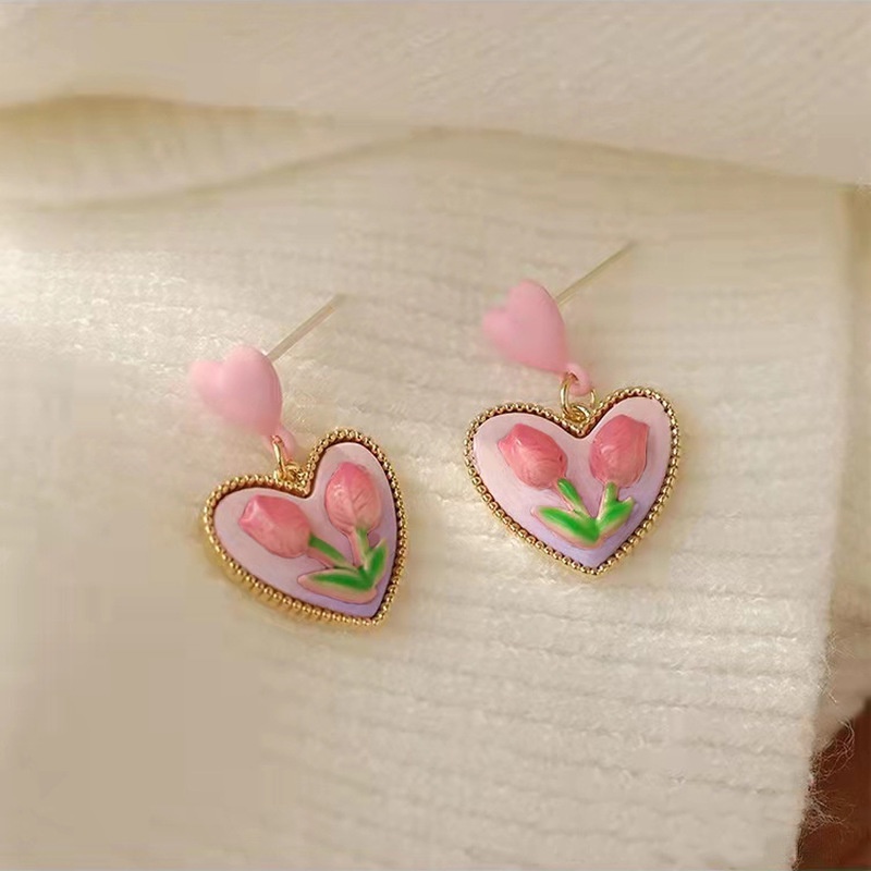 Anting Bentuk Hati Tulip Warna Pink Gaya Retro Korea Untuk Wanita