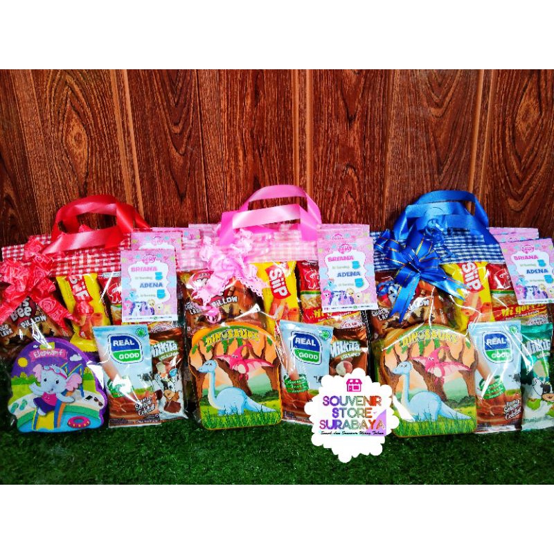 Souvenir Snack Ulang tahun / paket lunch box murah / souvenir murah / lunch box murah