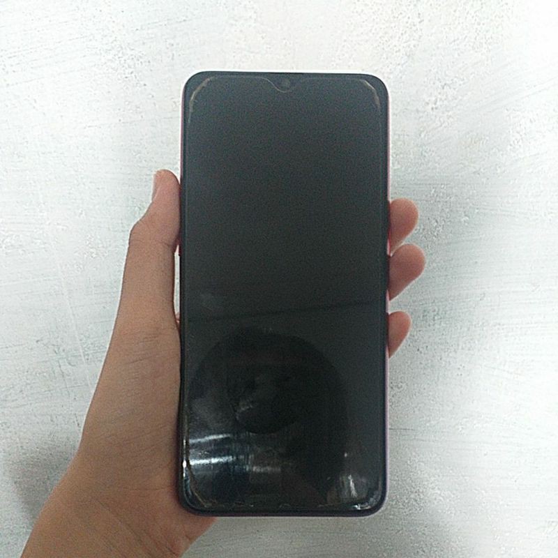 Handphone OPPO F9