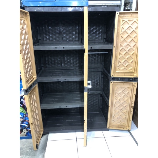 LEMARI PLASTIK AKAKO ELEGANT 3 PINTU KACA LP3EP