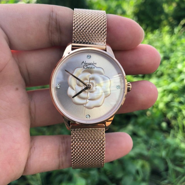 Jam alexandre christie cewe kekinian