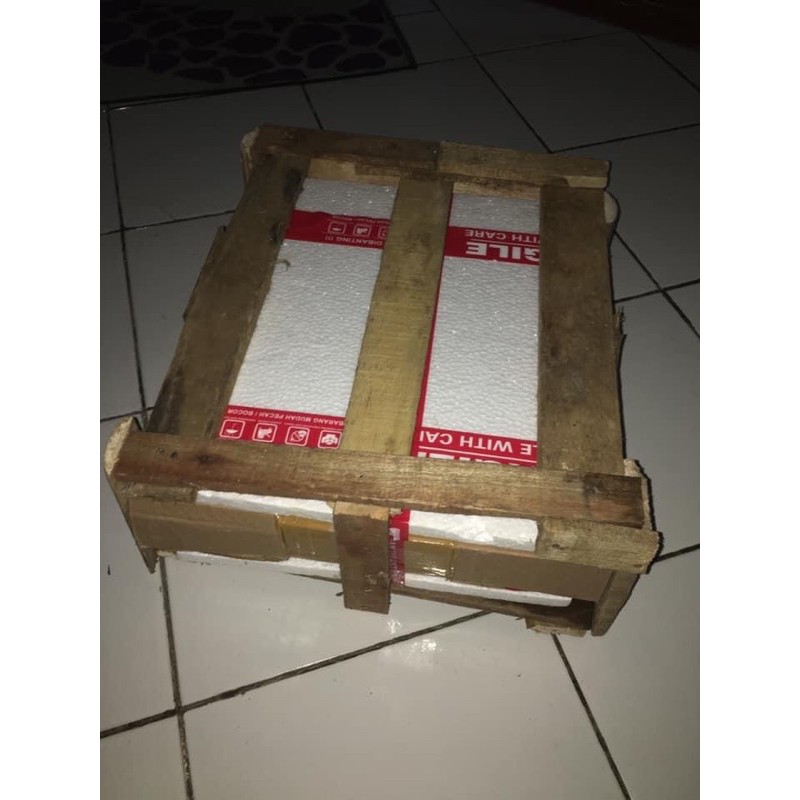 

Packing kayu + Stereo foam + kardus + bubble warp