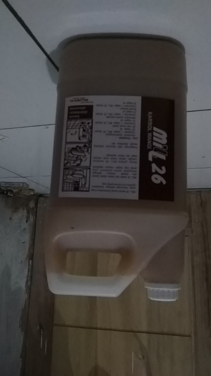 Mill Karbol Wangi Strong [4 Liter]