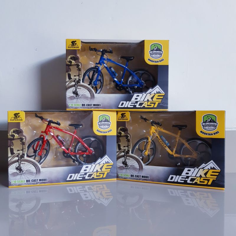 Diecast Sepeda Balap Alloy Mainan Miniatur Sport Bike Pajangan Bicycle