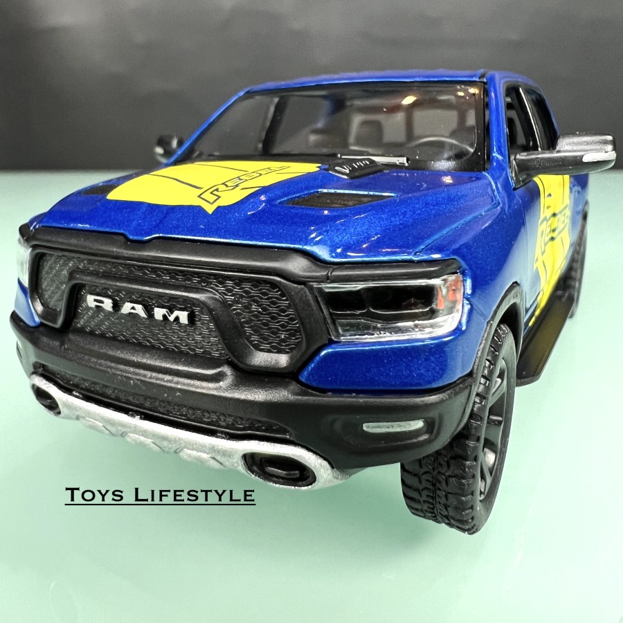 Mobil Kinsmart Diecast - Dodge RAM 1500 w/ Print 1:46 (4 Warna)