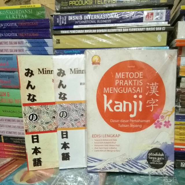 Sepaket 3 buku bahasa Jepang.Minna dan metode praktis menguasai kanji