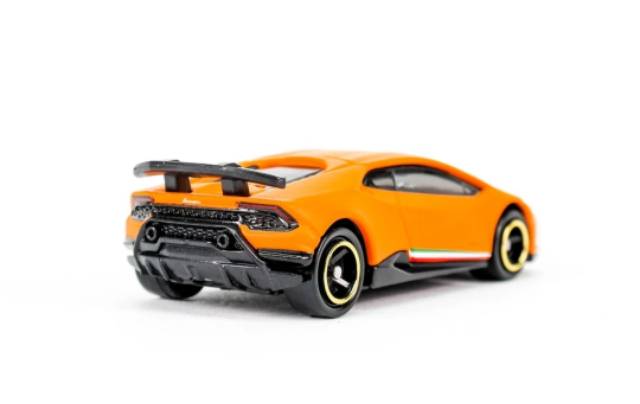 Tomica Reguler 34 Lamborghini Huracan Performante Orange TAKARA TOMY