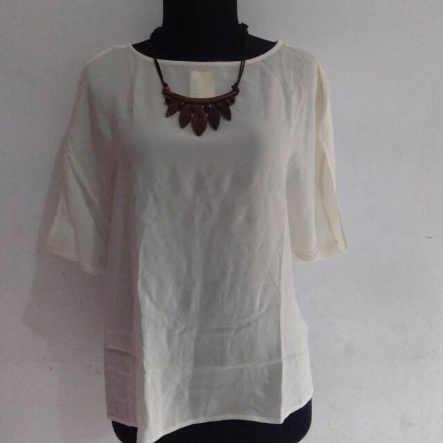 50 baju seharga 1 juta