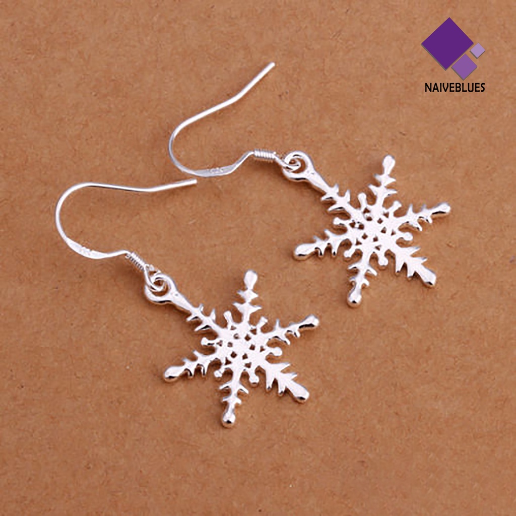 1 Pasang Anting Kait Desain Snowflake Bahan 925 Silver Plated Untuk Wanita