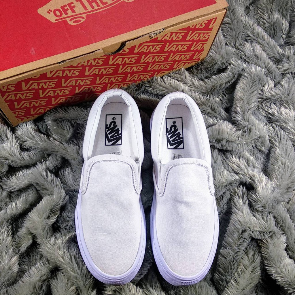 vans slip on total white