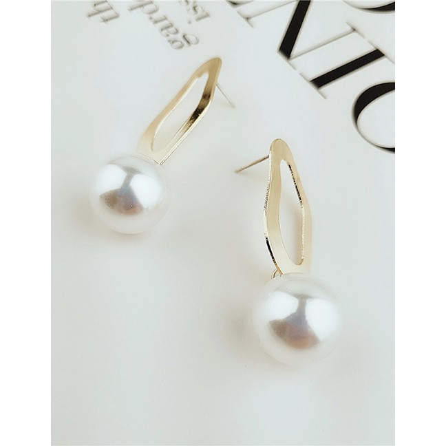 LRC Anting Tusuk Fashion Gold Alloy Diamond Earrings F40658