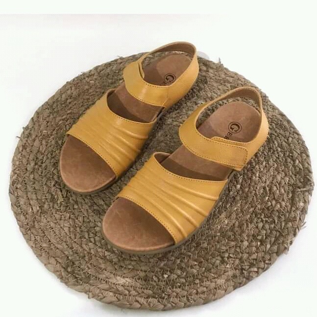 sandal kulit wanita terbaru 2021/viral/sandal fashion murah/kulit asli/fashion wanita kekinian