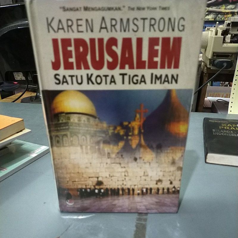 buku original jerusalem satu kota tiga iman