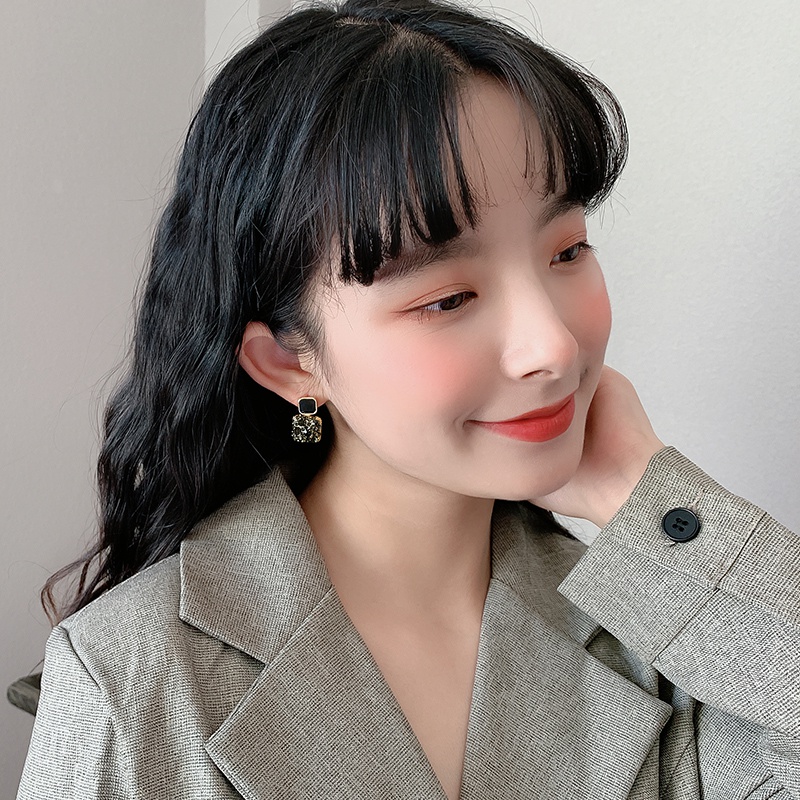 Anting Stud S925 Silver Needle Bentuk Persegi Aksen Berlian Untuk Wanita