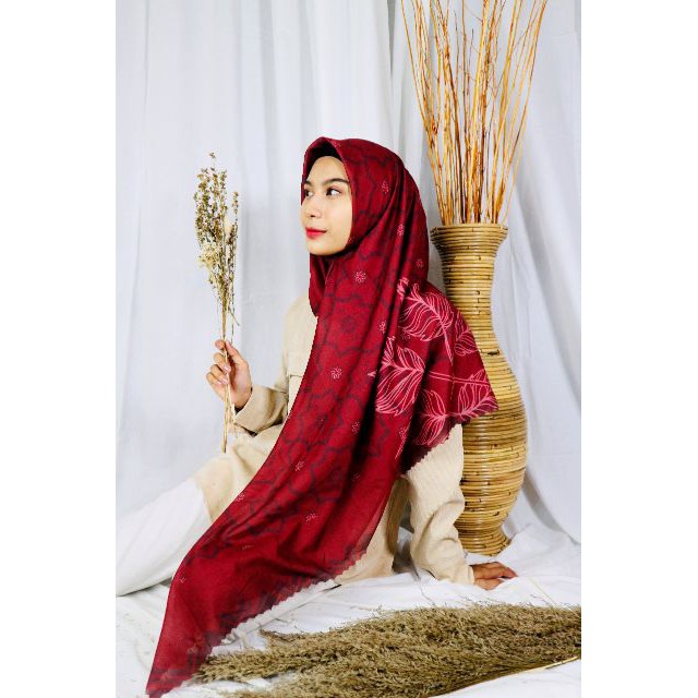 Larasati Maroon By Naeswari Scarves