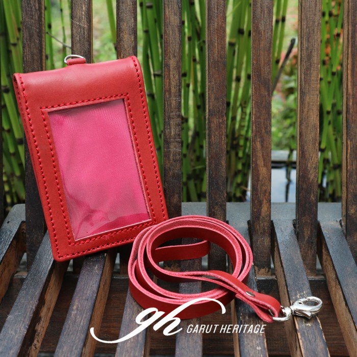 

ID Card Holder Kulit sapi asli name tag flip lipat warna Merah