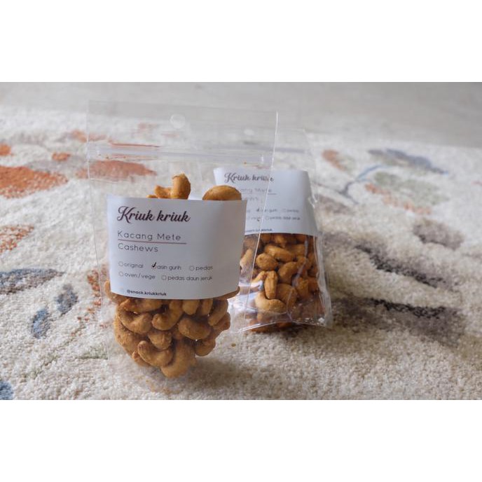 

Kacang Mede Rasa Asin Gurih 100Gr Crispy Cashews / Kacang Mete Krispi Titanium.Store1