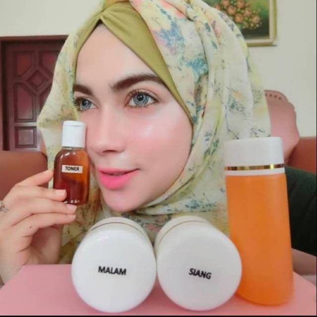 Cream Pemutih Wajah Mulus Glowing - Racikan dokter udah Bpom tk