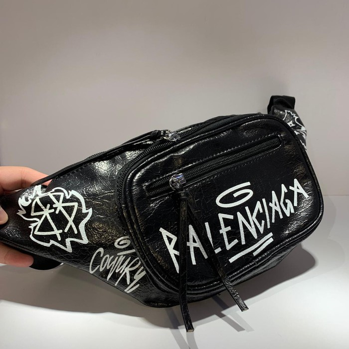 balenciaga bumbag