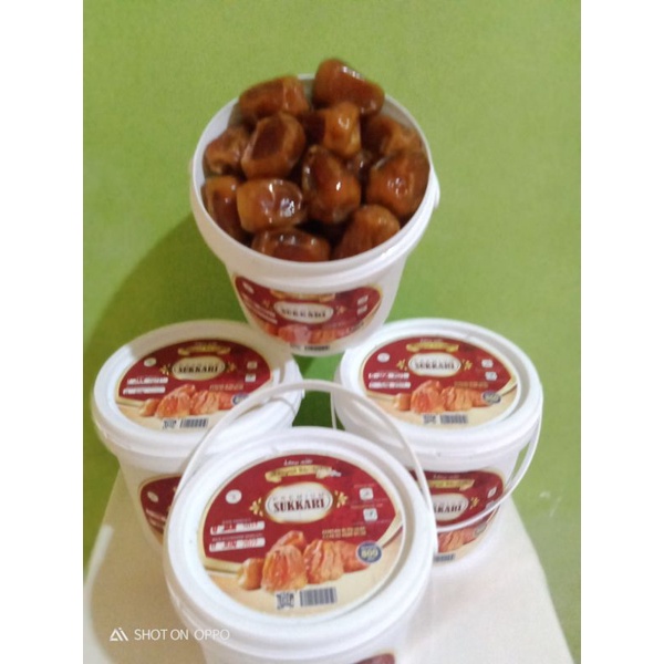 

Kurma Sukkari Ember (Tasyma Barokah) - Kurma Pilihan yang Manis dan Berkualitas