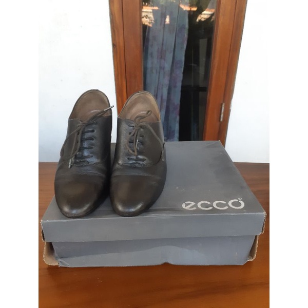 Pre❤ sepatu wanita brand Ecco bahan leather