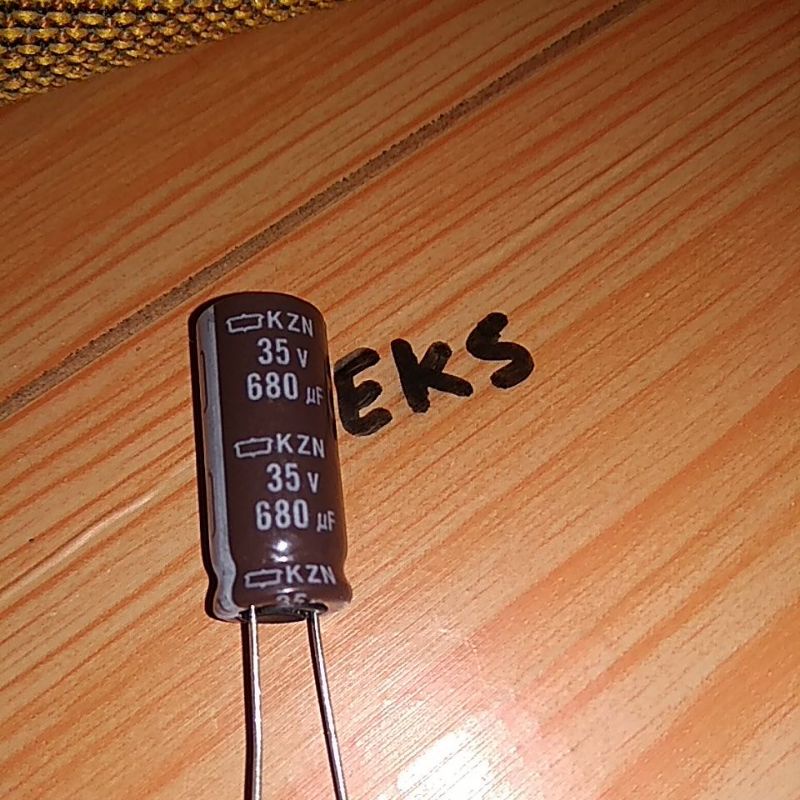35v 680 uf  kapasitor capasitor elco elko 680uf 35v 680 uf 35volt