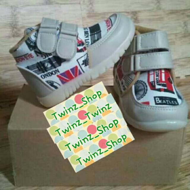 Sepatu London Cream