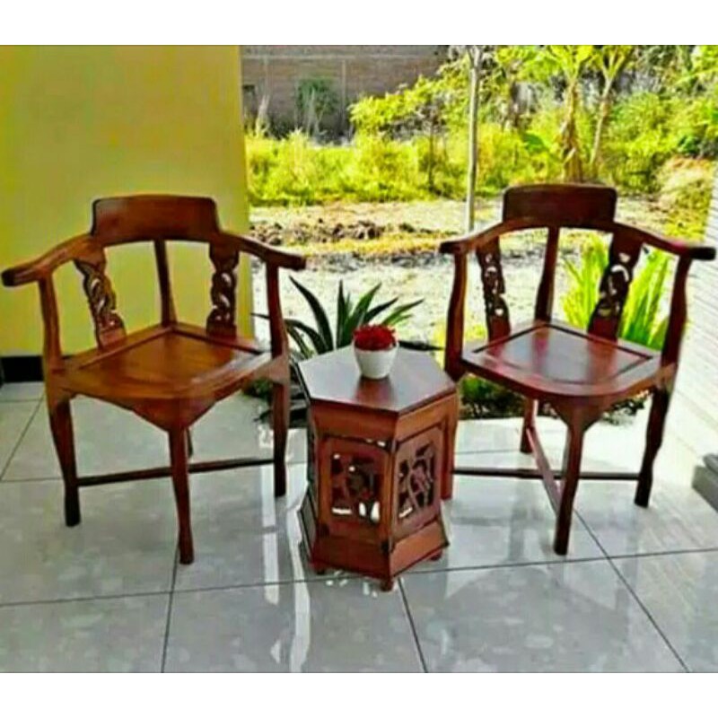 SET KURSI TERAS JATI MOTIF UKIRAN ANGGUR KLASIK 2 KURSI + MEJA TERAS