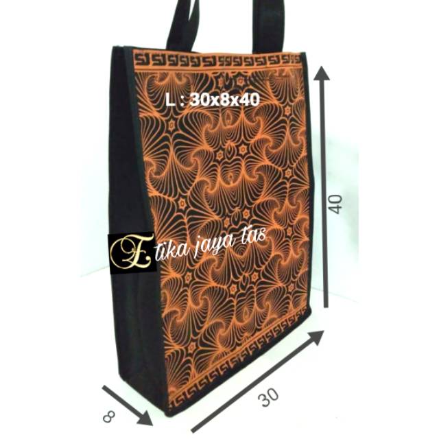 

Tas souvenir spunbond standing handle batik mewah L(30x8x40)