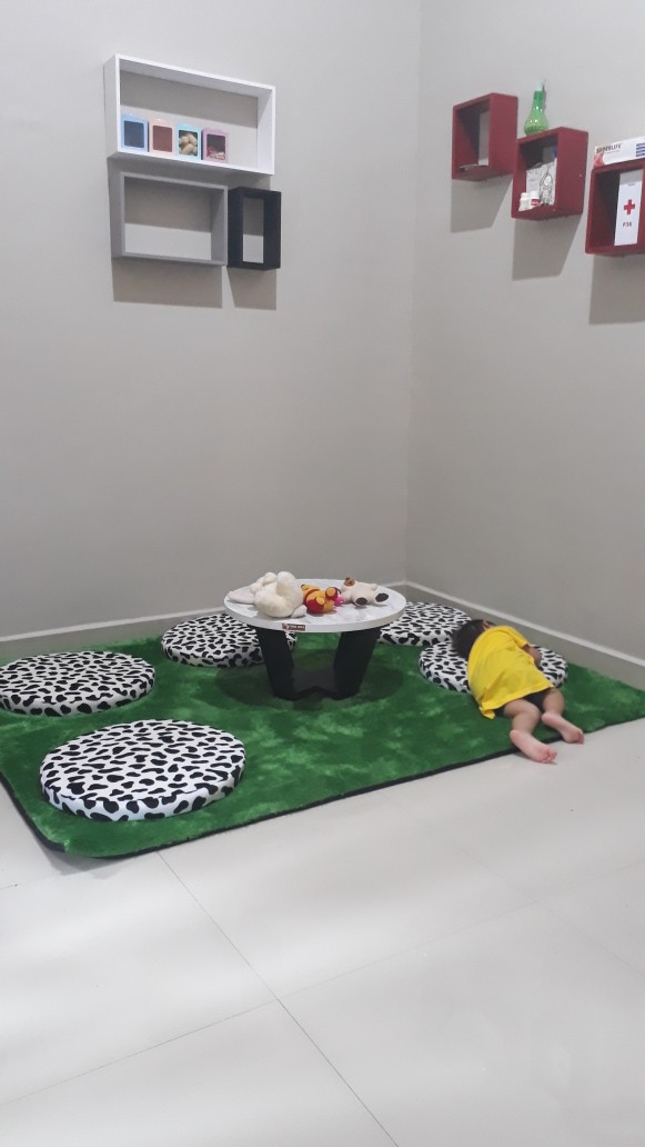 Meja Lesehan Unik - Brown Mocha Bundar