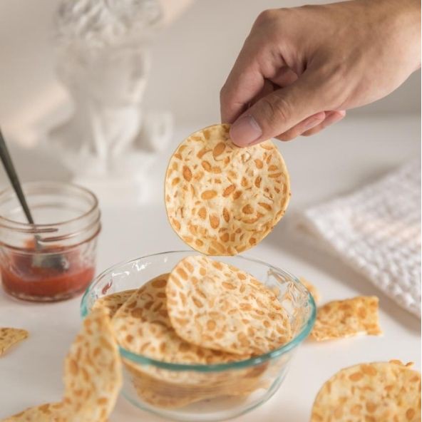

Keripik Tempeh Family Size 500 Grams