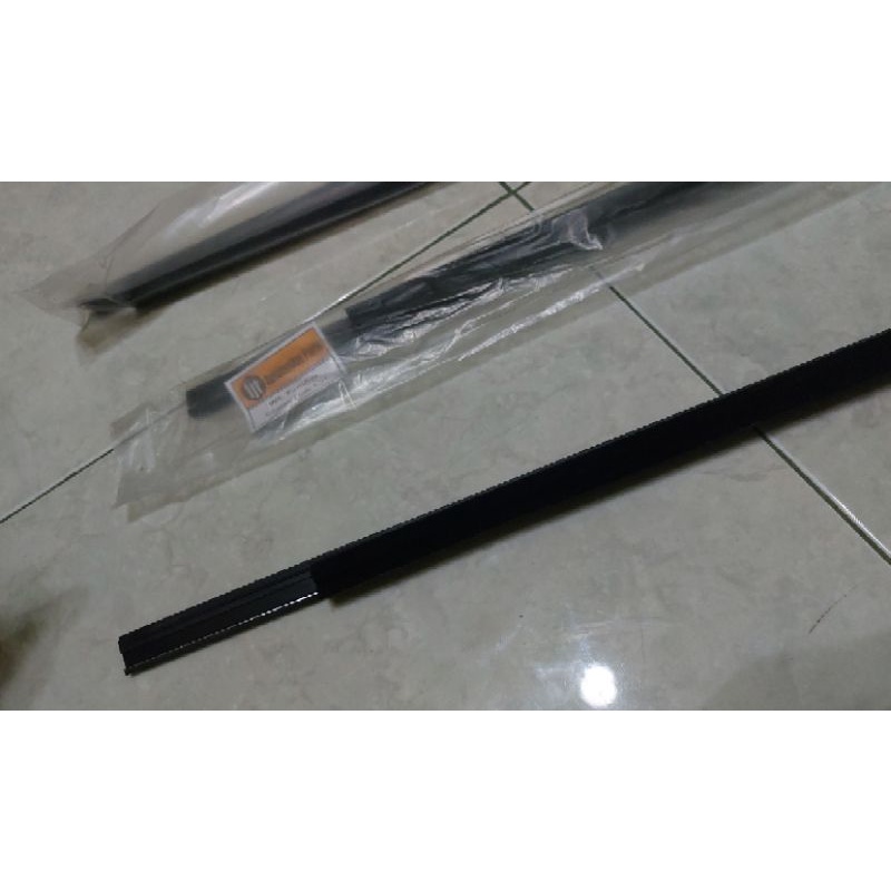 Weather Strip Panther / Pelipit Karet Kaca Panther Kotak (Depan / Tengah Luar Dalam Kanan Kiri)