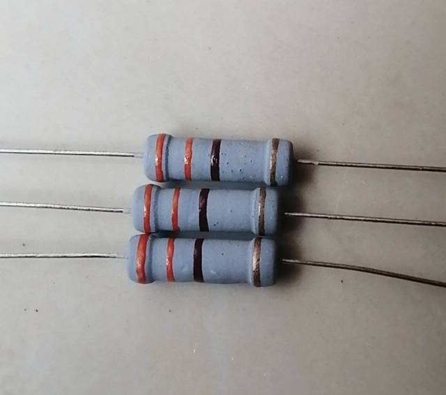 RESISTOR 330 OHM. 2 WATT