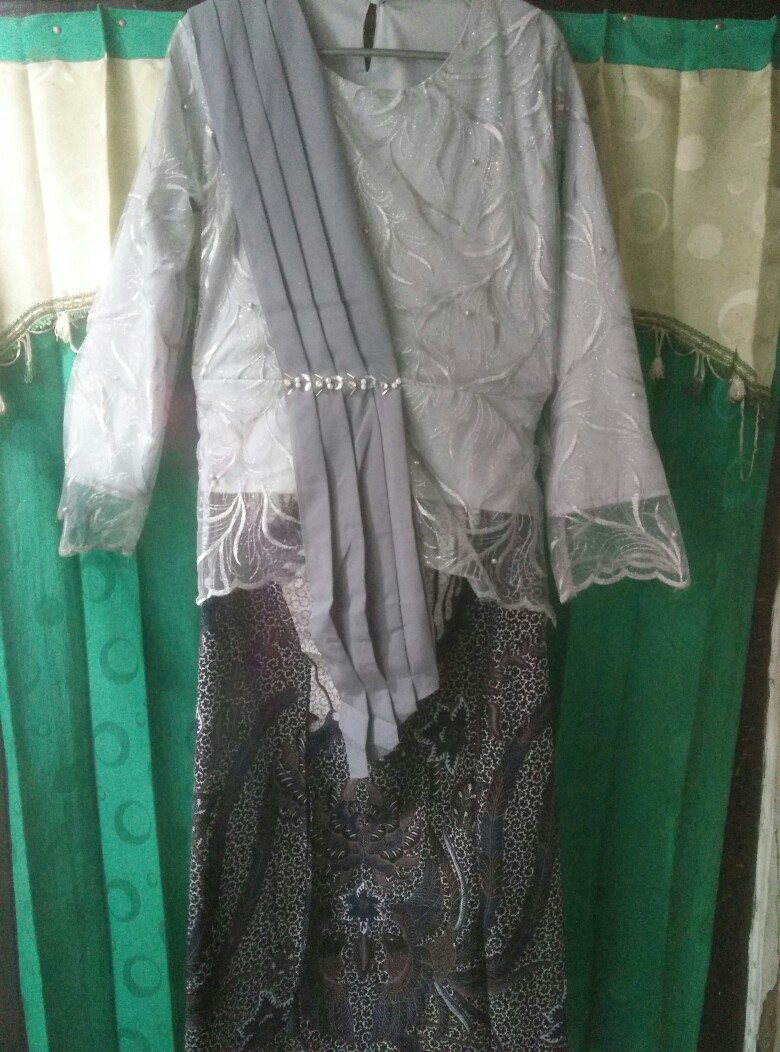 Couple Batik Sarimbit Couple Modern Couple Keluarga Couple Family Couple Kebaya Couple Brokat