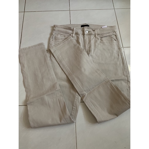 uniqlo celana panjang pants cream preloved pria