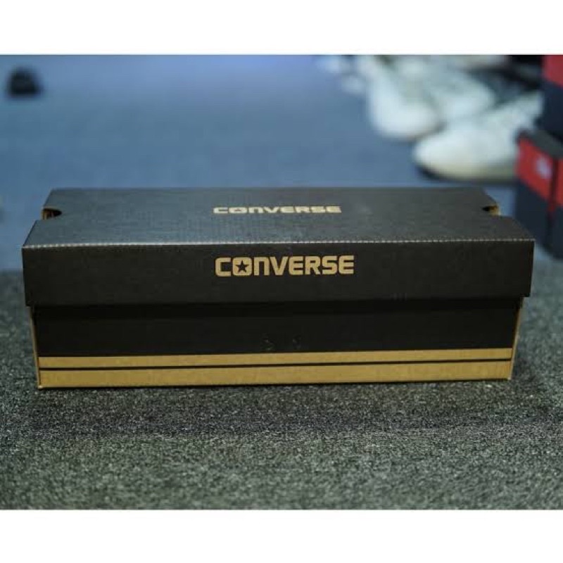 

BOX/DUS/KARDUS ALLSTAR CONVERSE