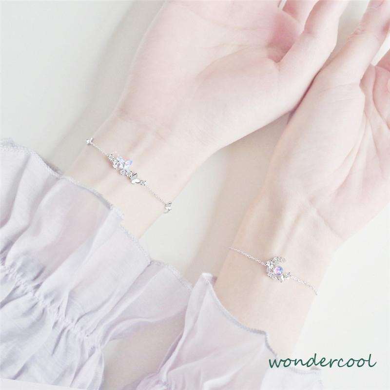 Gelang Kupu-kupu High-end Mewah Ringan Pacar Dreamy Temperamen Gelang Bulan Sabit Wanita-Won