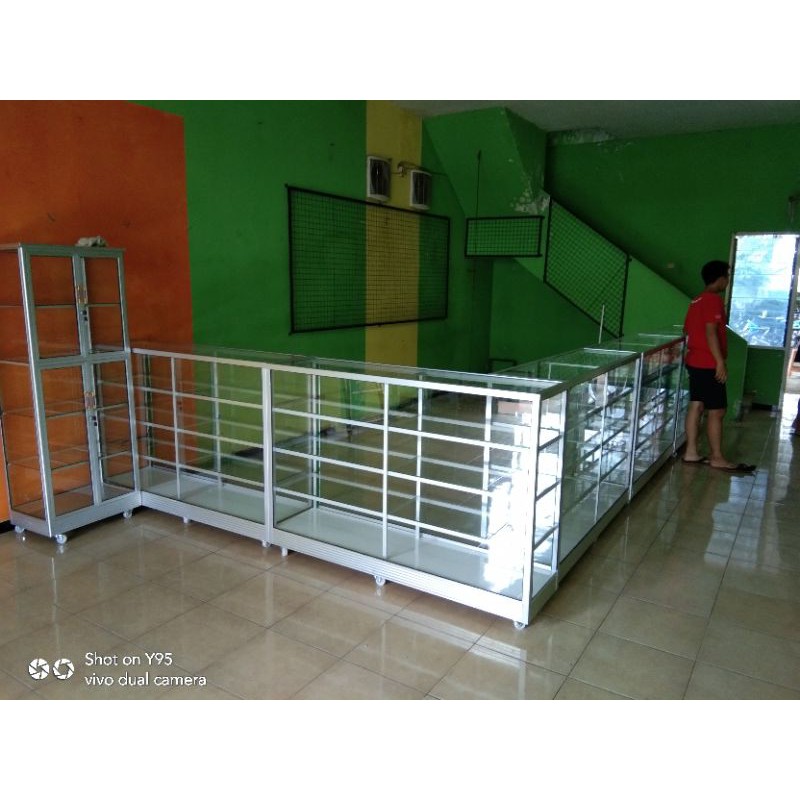 etalase toko 2 MTR/ etalase kaca display hias/ lemari toko