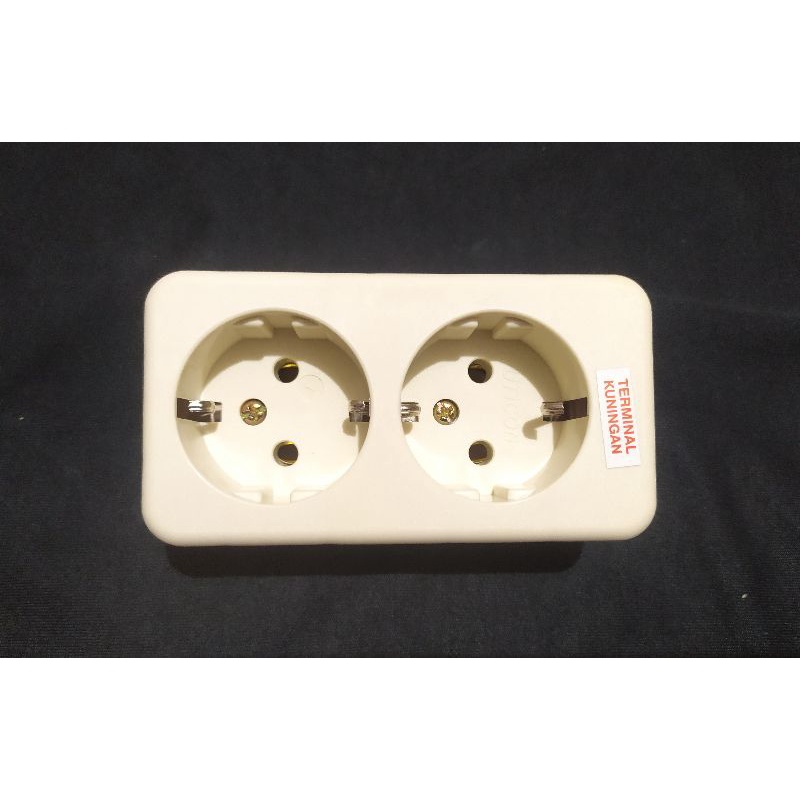 UTICON Stop Kontak 2 Lubang / stopkontak 2 uticon