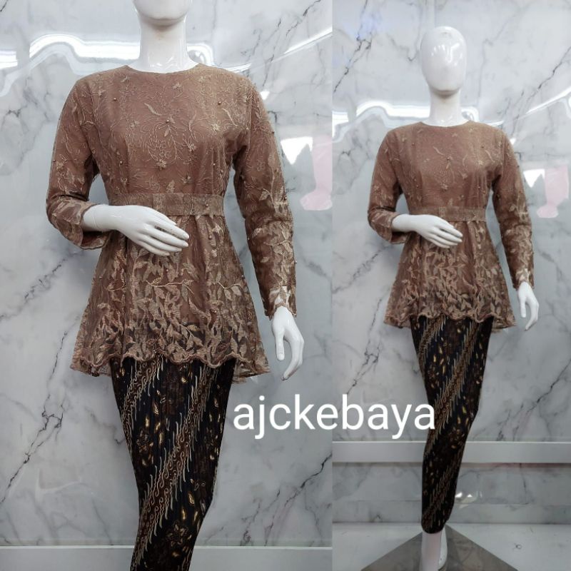 Kebaya / Gotik Pingwin/ Kebaya Modern/ Kebaya Tunik / Set Kebaya/ajc kebaya