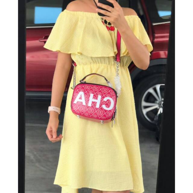 

CHANEL PAINTING